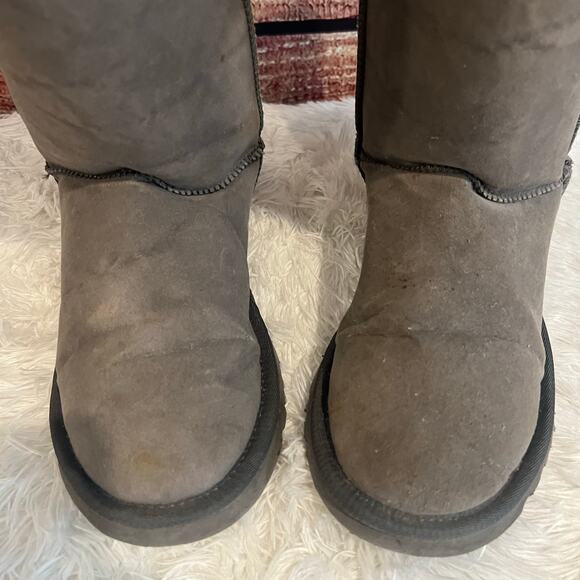 Ugg Classic Short Boots Size 9 Light Brown Gray Suede Slip On Winter Shoes - Picture 5 of 9